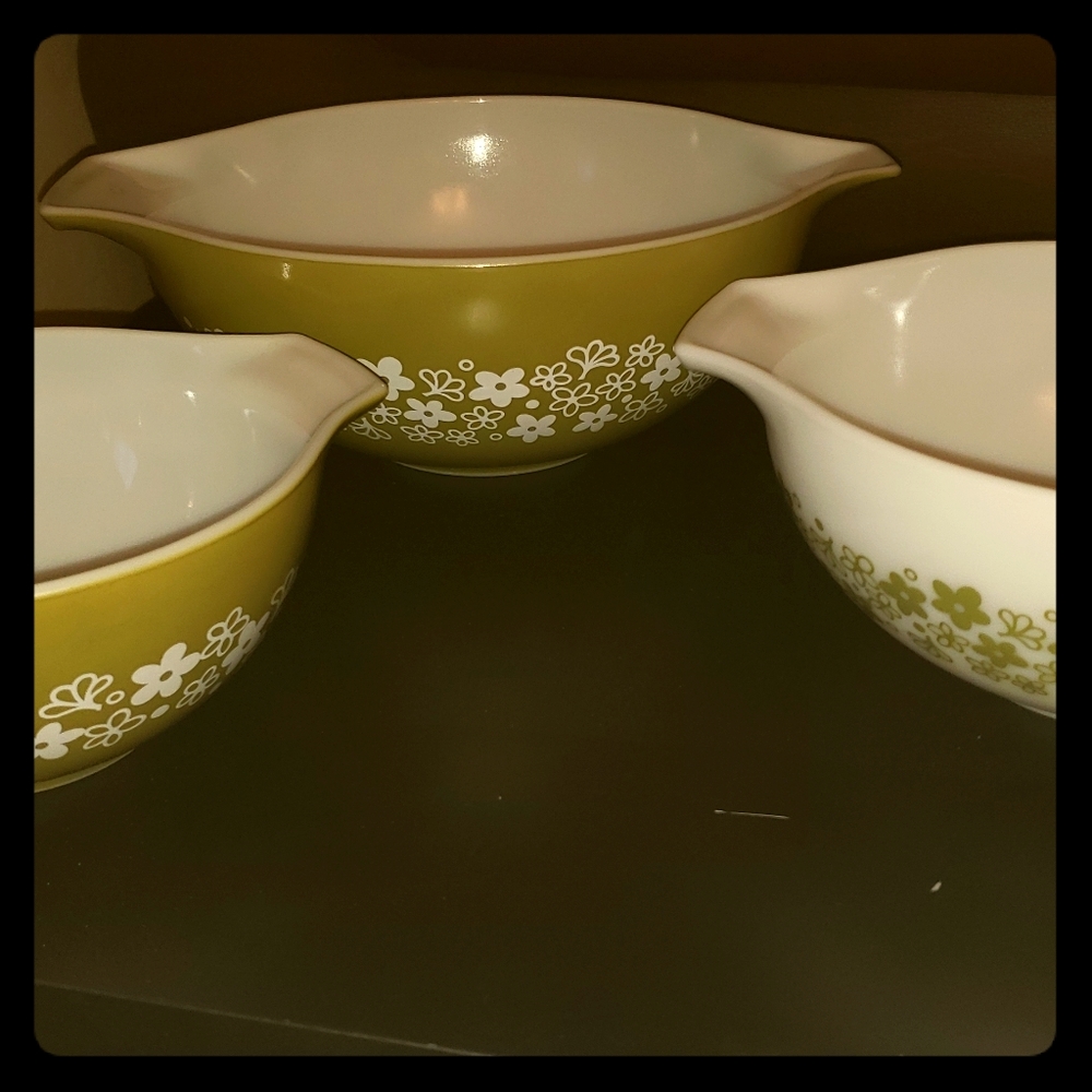 Vintage Spring Blossom Pyrex Mixing Bowls-Set of 3